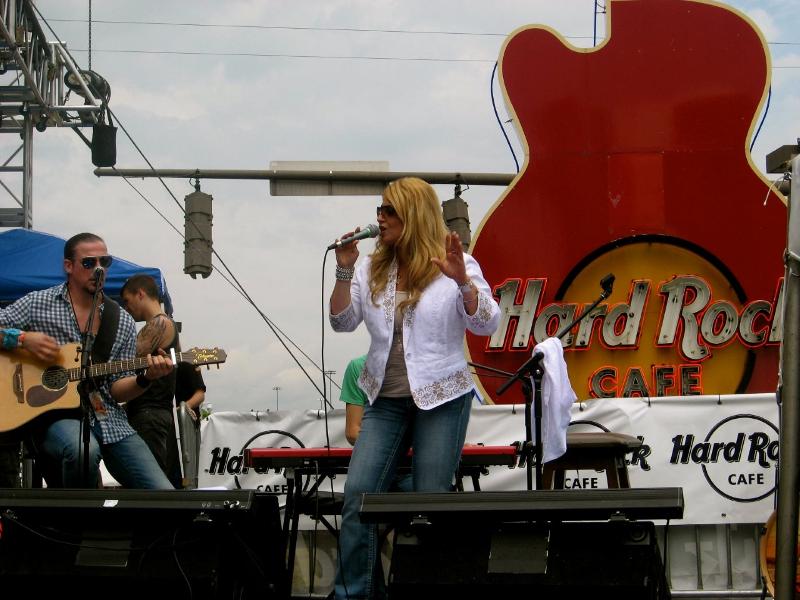 Lisa Matassa Hard Rock perf