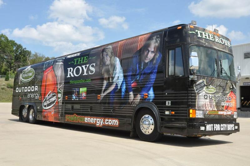 ROYS TROE bus wrap